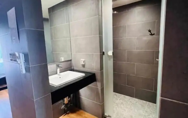 Woodstory Boutique Hotel