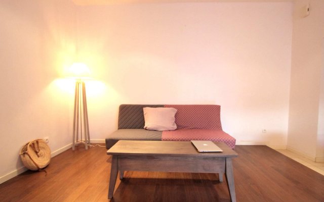 Quiet Apartment of 38m2 Bright with Pretty Terrace