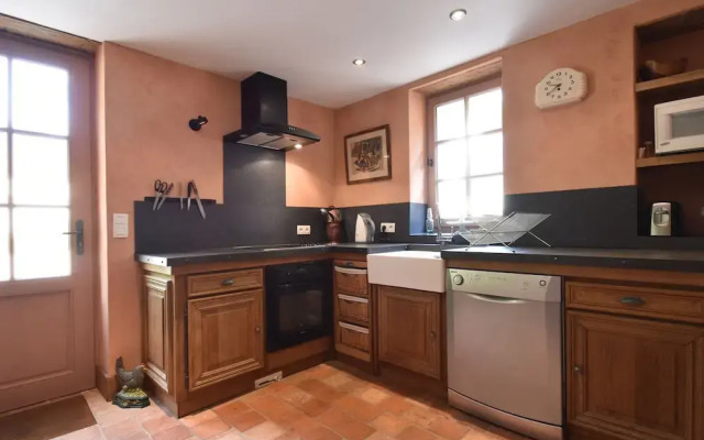 Luxurious Mansion in Castle Grounds in Lantheuil
