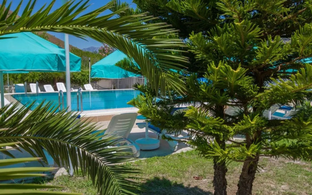 Otel Albos