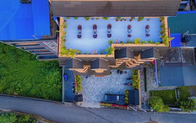 Hotel Hidden Kingdom