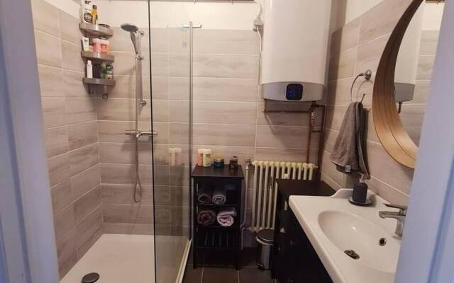 Spacious 2 Bedroom App in the Center With Terrace
