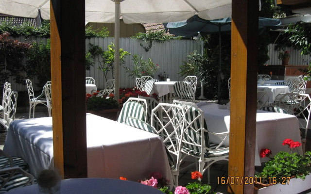Airport Hotel Filderpost