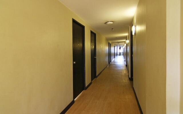 OYO 110 Asiatel Airport Hotel