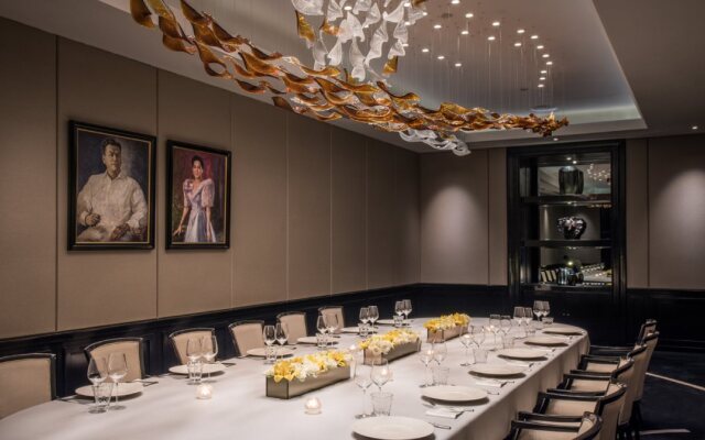 The Peninsula Manila
