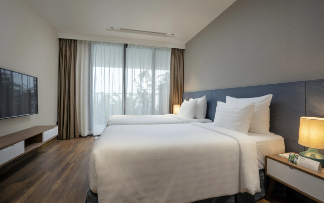 Flamingo Premium Cat Ba Beach Resort Hotel