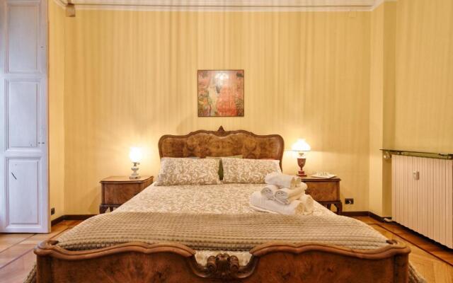 Il rifugio dei Mercanti- Piazza Castello