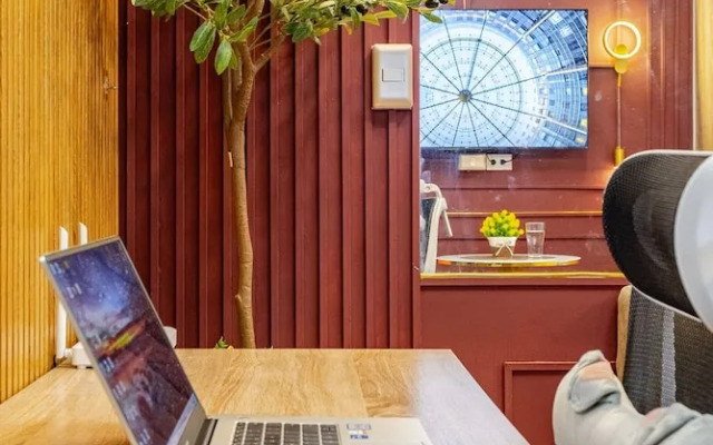 Modern Studio Poolside Balcony Near Mactan Airport