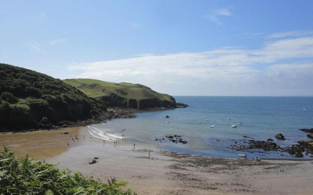 4 Coastguards Cottage