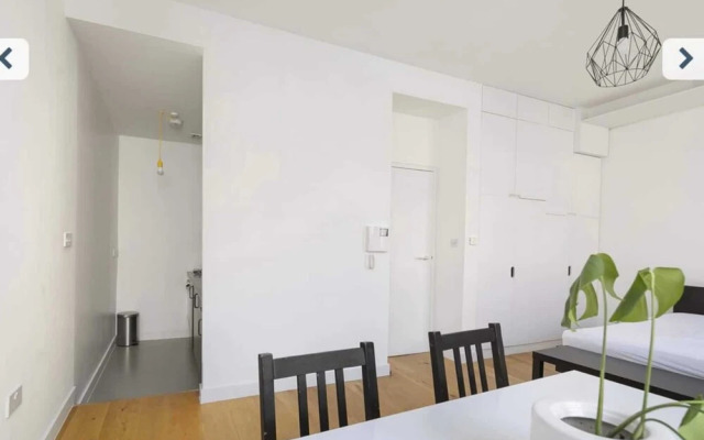 Contemporary Studio Near Spitalfields Market