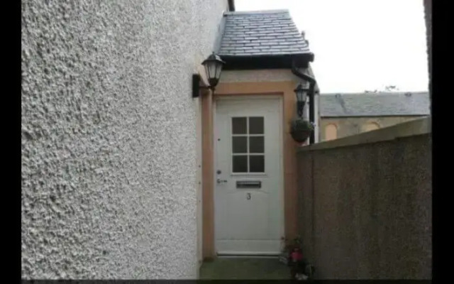 3 coach house balnagown