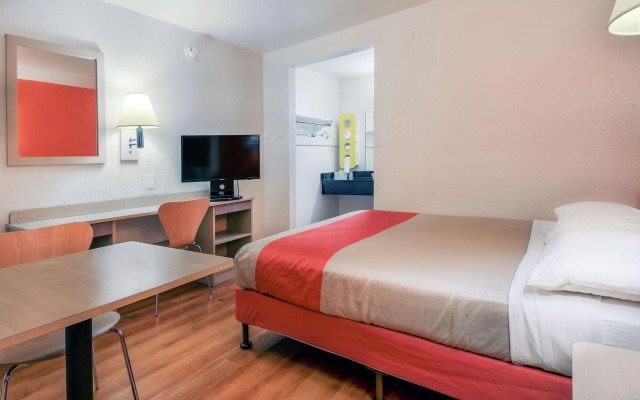 Motel 6 Chino, CA - Los Angeles Area