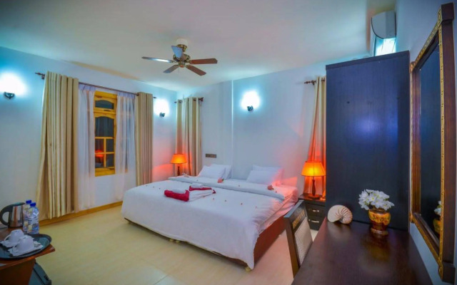 Athiri Inn