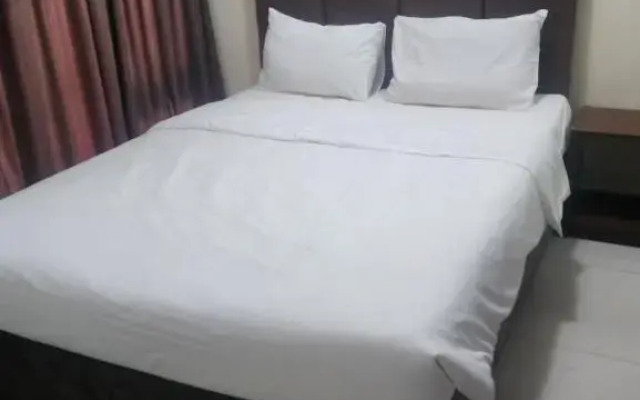 Qurum Beach Hotel