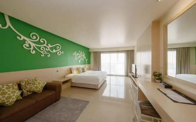 Jolly Suites and Spa Petchkasem