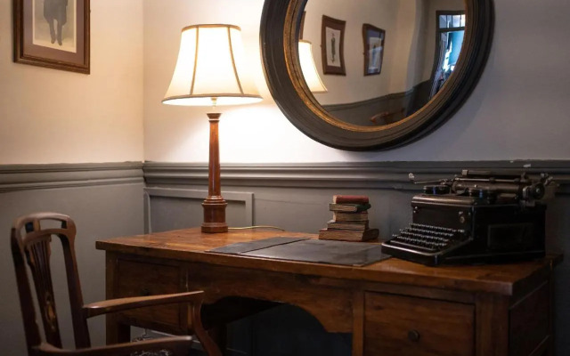 The Bear Hotel, Crickhowell