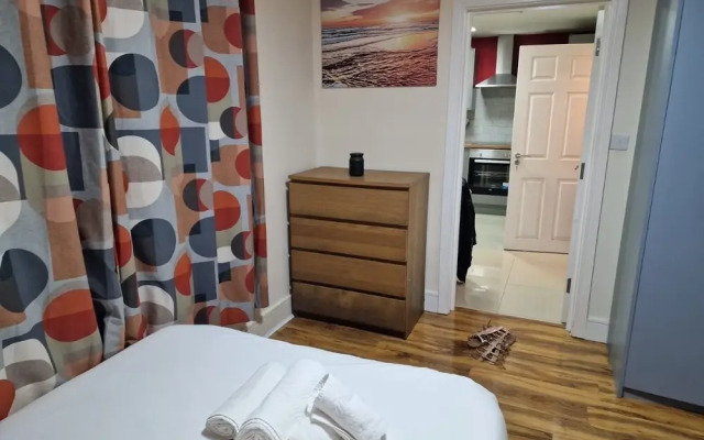 Deluxe 1-bed Apartment in Greenford