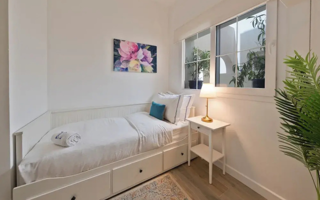 Luxury Short Term Stay 2BHK plus Maids - RANCHES