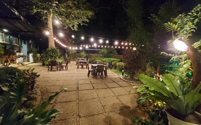 Acacia Garden Inn