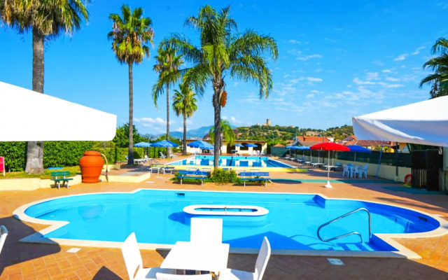 Solone Beach Hotel