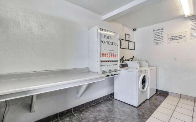 Motel 6 Oakland Airport