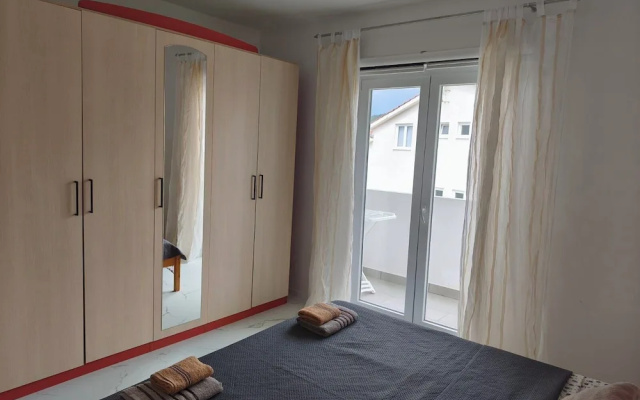 Apartments Luka