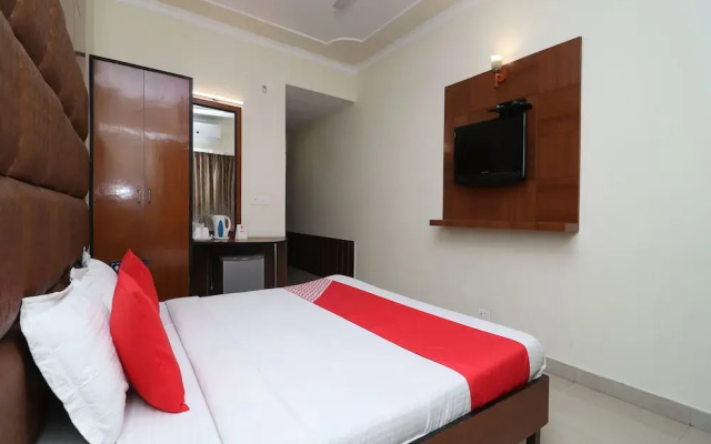 OYO 2595 Hotel City Star