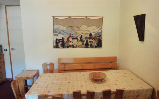 Mountain-View Apartment in Méribel with Balcony