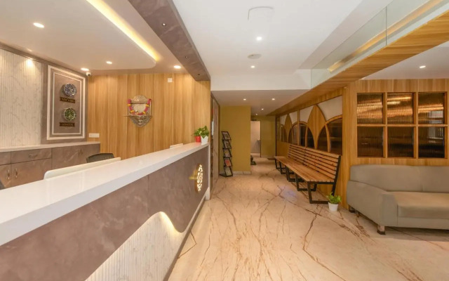 OYO Premium Light House Hill