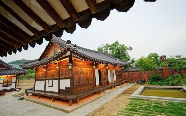 Hanok Hotel Dong Nak Won
