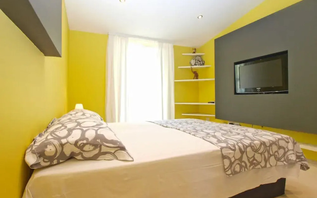 Apartment 1623