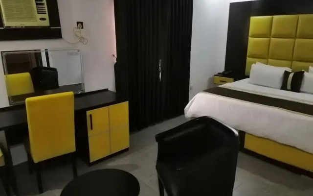 Chalon Suites