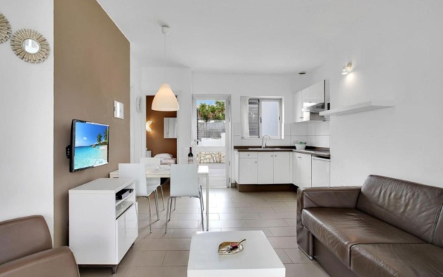 Apartamentos LIVVO Mar Azul - Adults Only