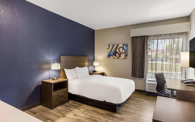 MainStay Suites Bourbonnais - Kankakee