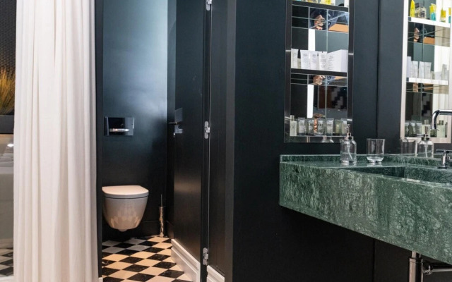 Wonder Balcony Morgana