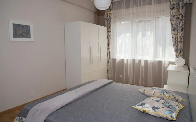 The North Tower Apartment