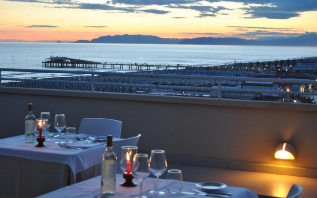 Hotel Capri & Residence