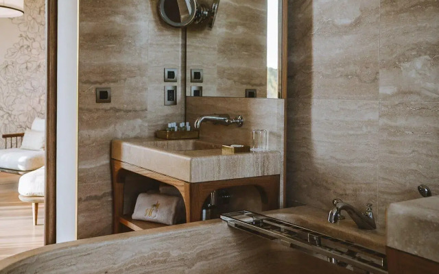 Royal Champagne Hotel & Spa