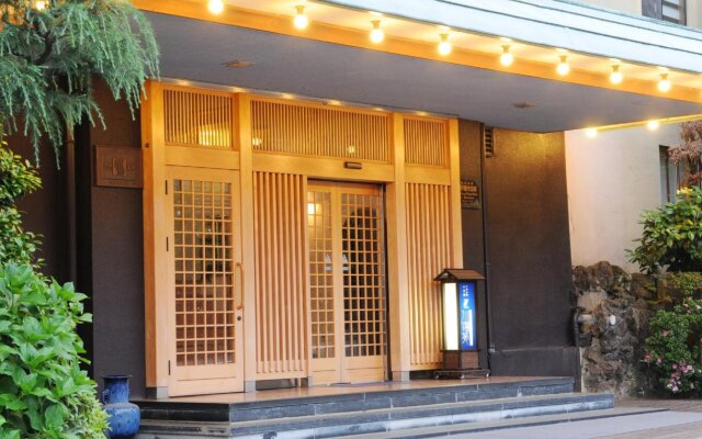 Yugawara Onsen Kawasegien Isuzu Hotel