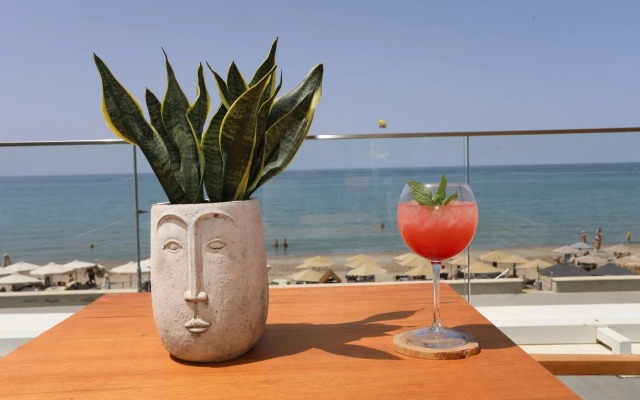 Ammos Suites