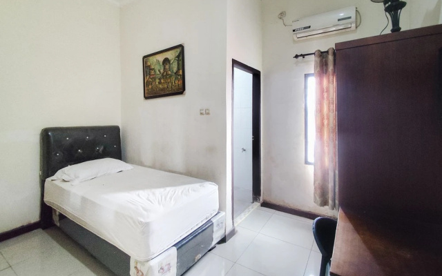RedDoorz near Bandar Udara Jambi – Guest Rooms – Jambi