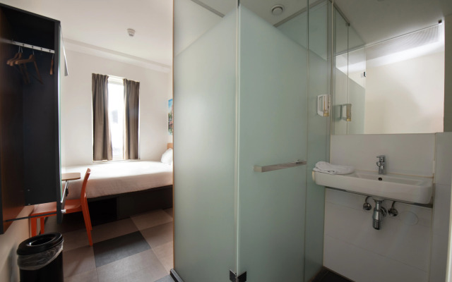 easyHotel Amsterdam Arena Boulevard