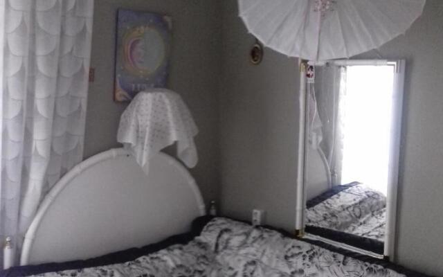 Comfortable House Center (1)