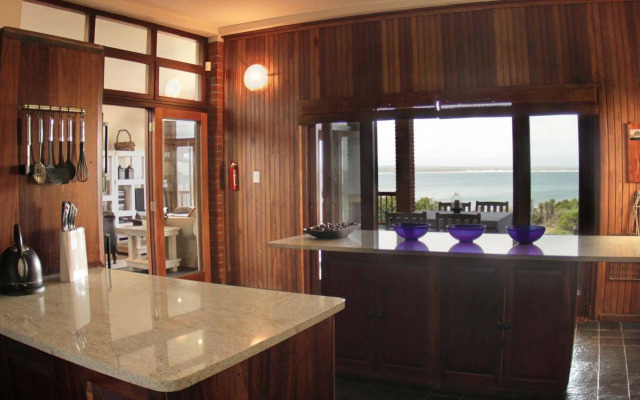 Shaloha Guesthouse on Supertubes