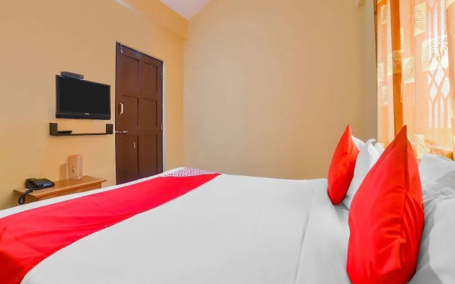 Royal Castle By OYO Rooms