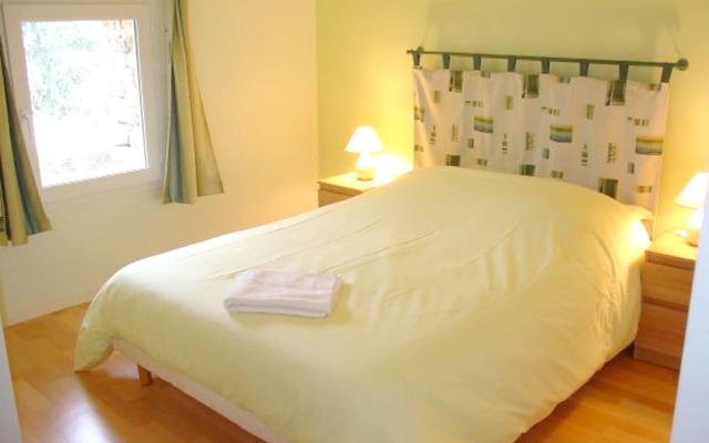 House With 5 Bedrooms in Saint-vincent-la-châtre, With Pool Access, Fu