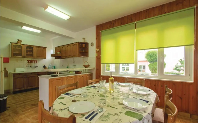 Two-Bedroom Apartment in Racisce