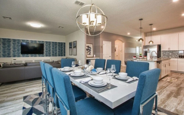 4718sh - Storey Lake
