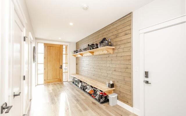 The White Pearl - Luxury Chalet W/mountain Views