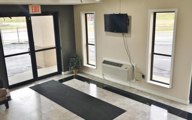 Express Inn & Suites Junction City